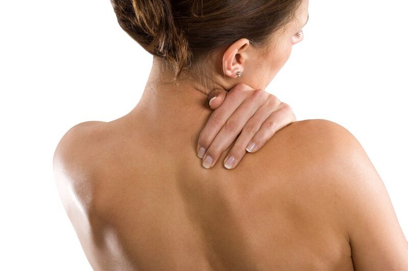 woman neck pain