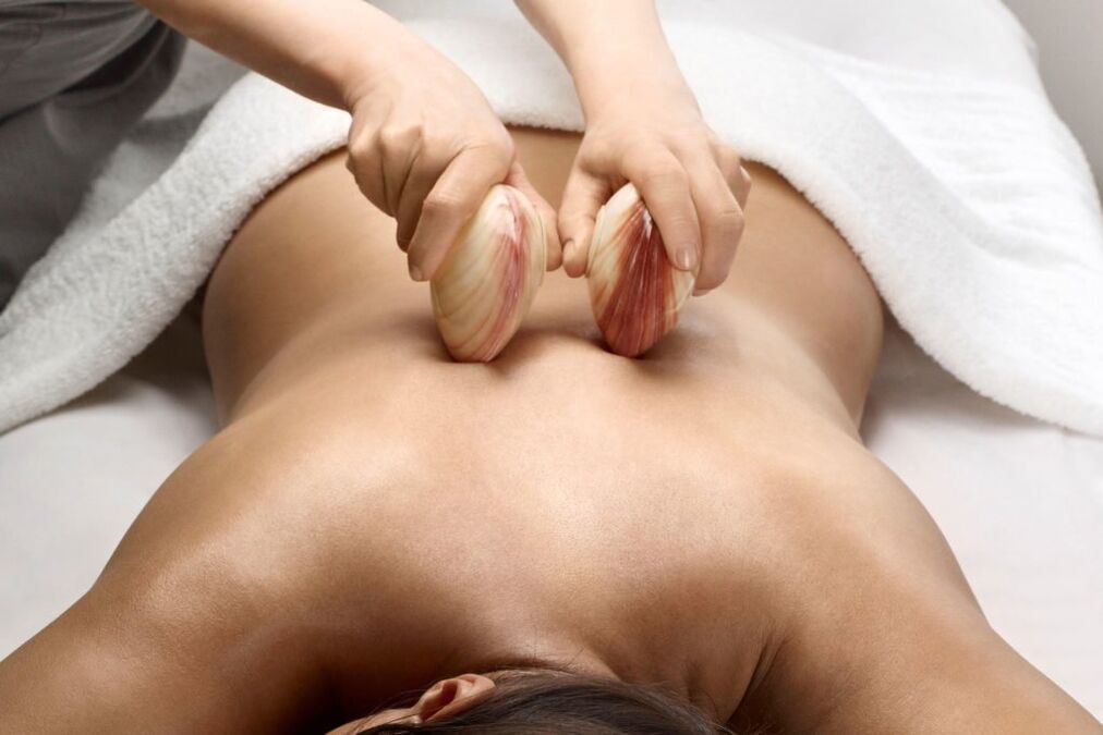 Method of removal of pain in osteochondrosis - massage
